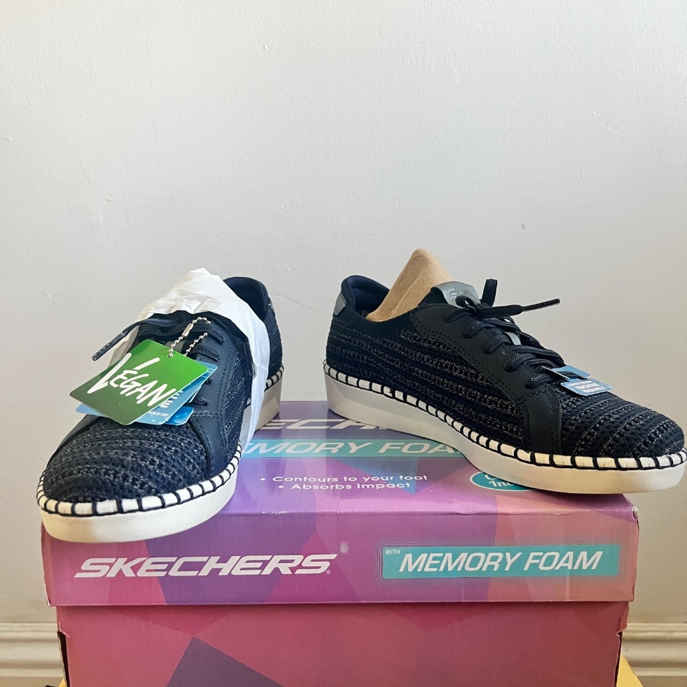 Skechers VEGAN Sepulveda, WASHABLE , Great4 Nurses & All - Picture 3 of 7